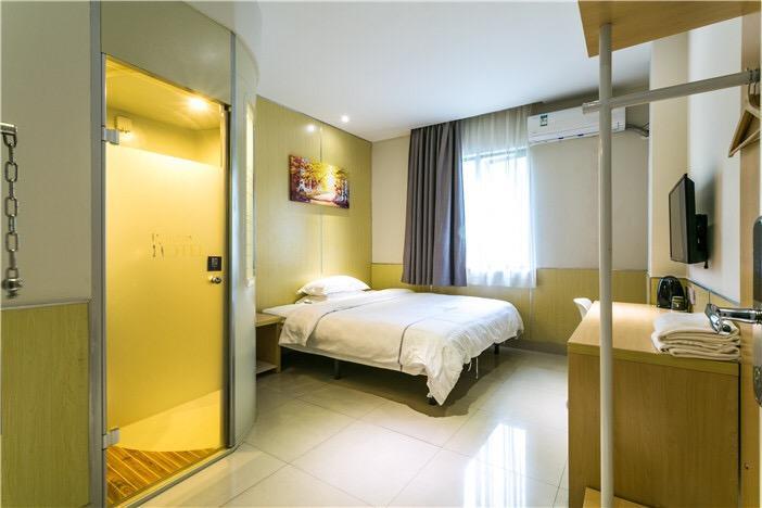 100 Inn Plus Pudong Airport Hotel Шанхай Экстерьер фото
