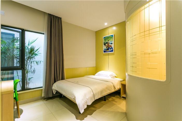 100 Inn Plus Pudong Airport Hotel Шанхай Экстерьер фото