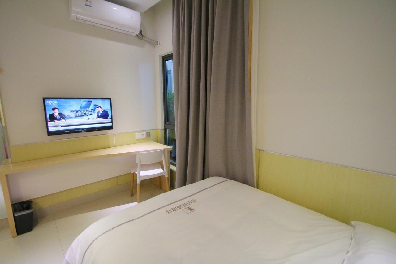 100 Inn Plus Pudong Airport Hotel Шанхай Экстерьер фото