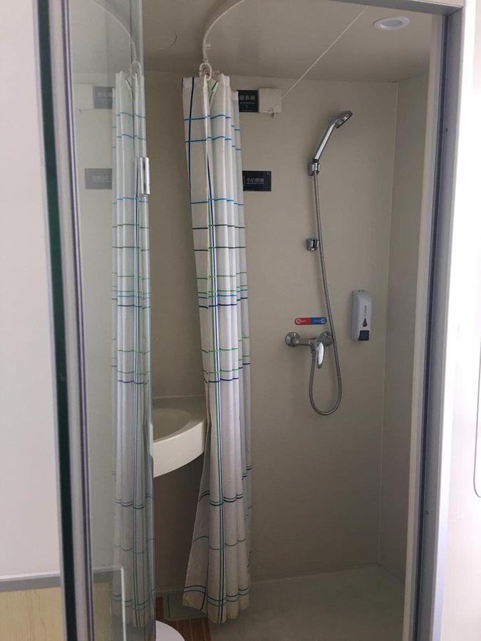 100 Inn Plus Pudong Airport Hotel Шанхай Экстерьер фото